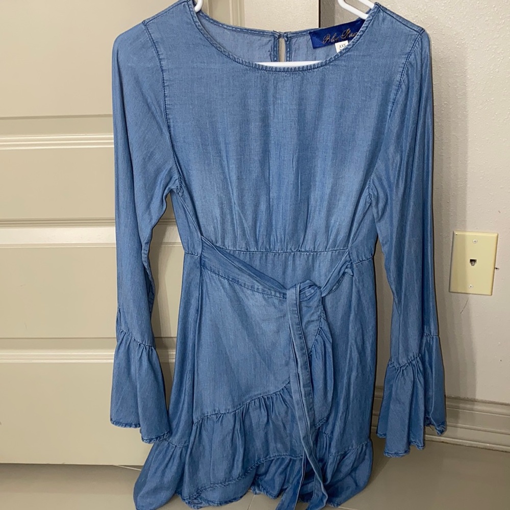 Never worn, no tags
